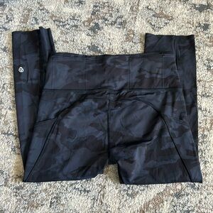 Lululemon leggings camo